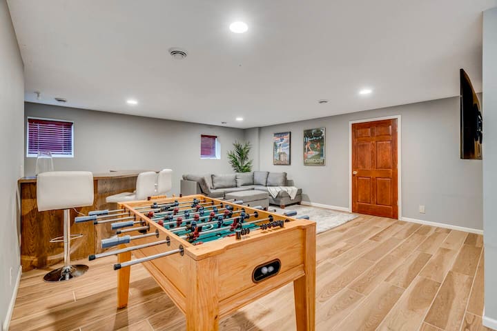 Brookstone Bliss – Hot tub, Pool, Games and more gallery image 4