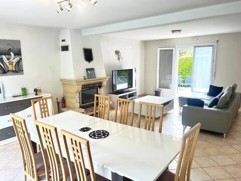 Charming family home, 3 km from the beaches