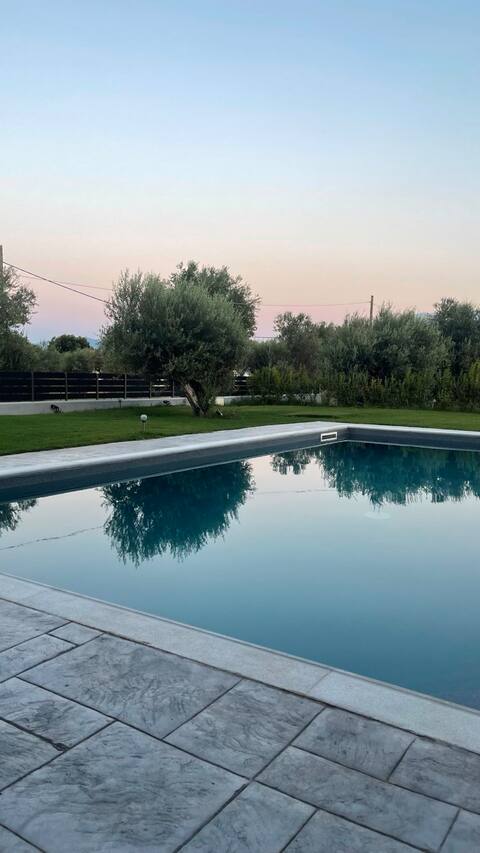 Villa Vasiliki with Private pool - Nostos Villas