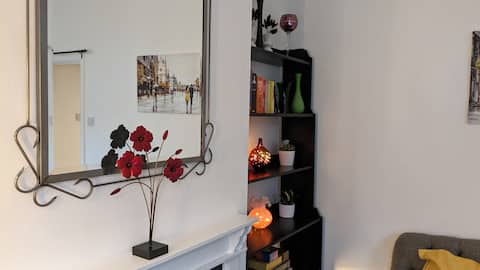 Top performing Airbnb: Delightful, cosy Victorian House near City Centre in Jewellery Quarter