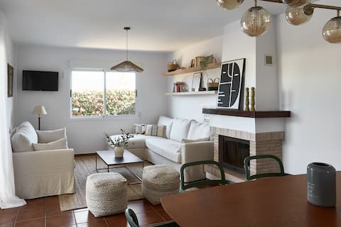 Charming villa with private pool 3min to the beach