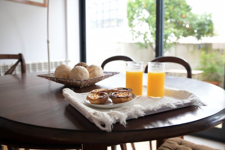 Lisbon Charming Villa