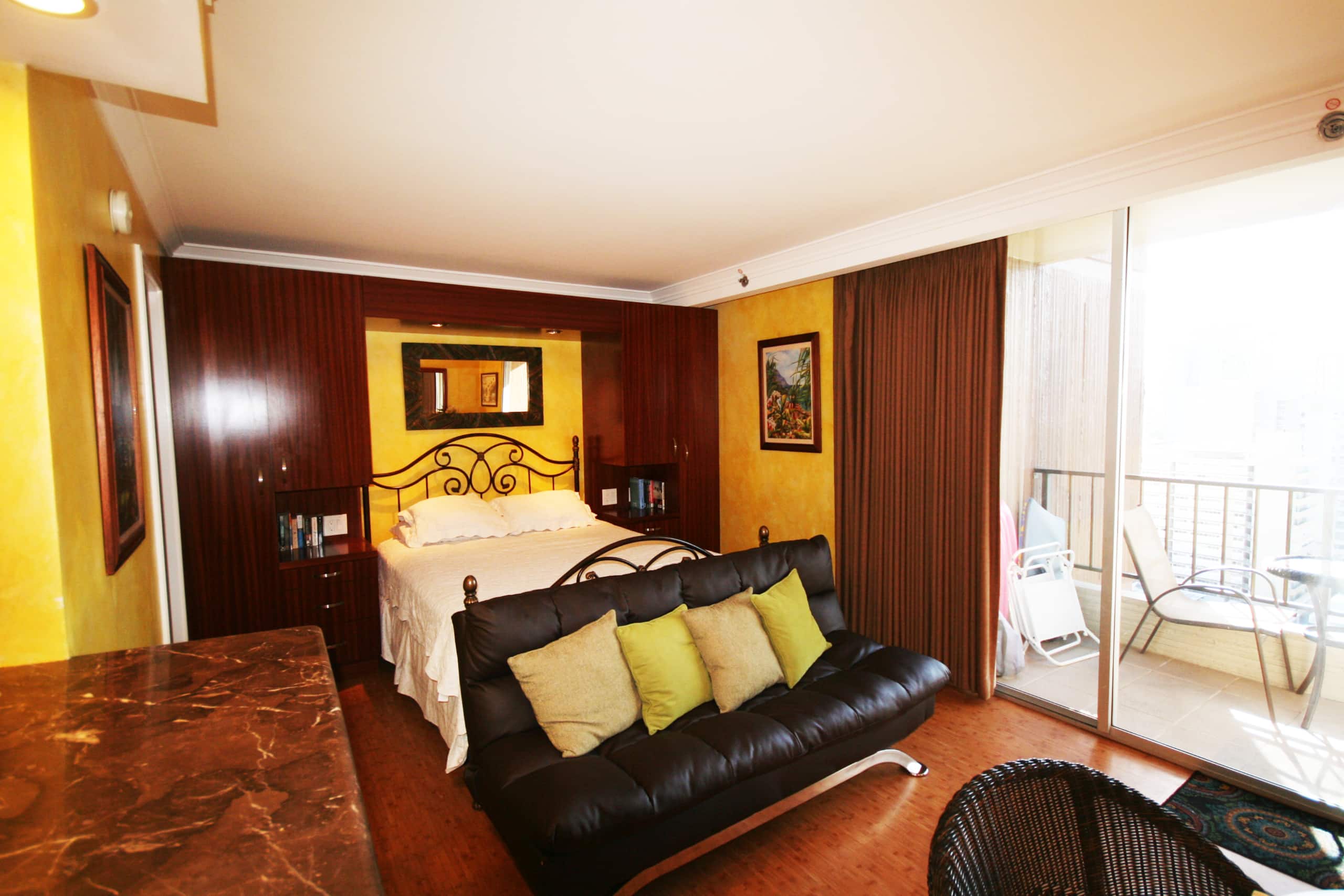 June ONLY $135/night -Premium Waikiki Studio Condo - Image 13