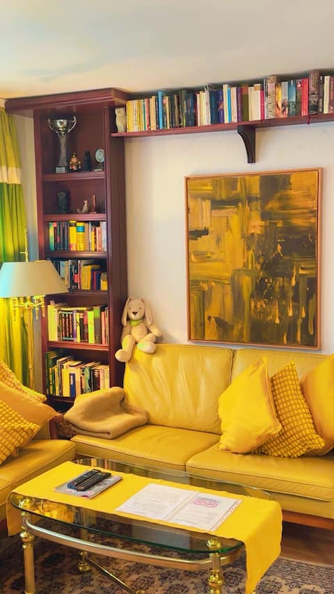 Top Airbnb: Bright, cozy oasis with parking in the Südviertel in Marburg