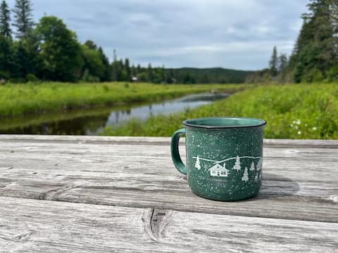 Le RC - condo by the stream in heart of Val-David