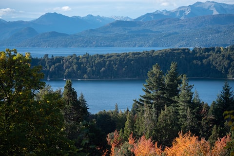 Propiedad de Airbnb exitosa: Dream house with views of Lake Nahuel Huapi en Río Negro