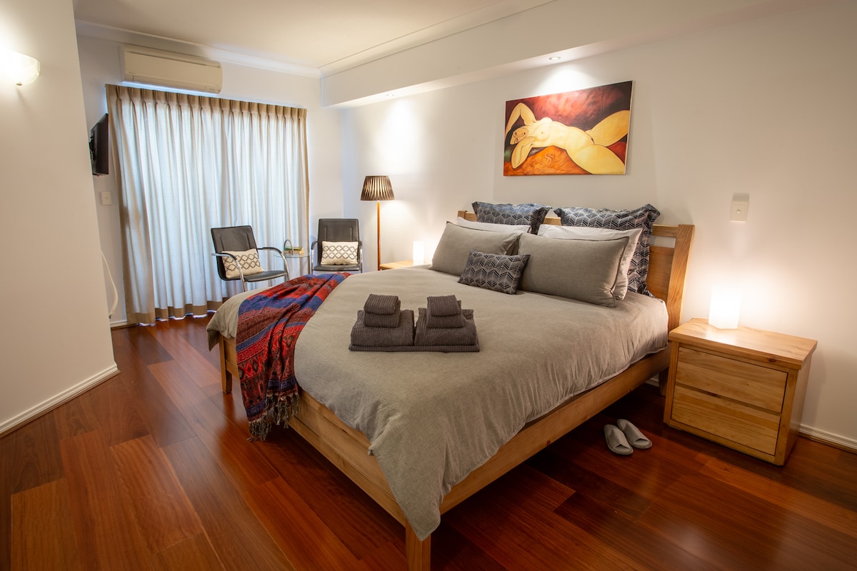 Top performing Airbnb: Entire two bedroom apartment at Spring Hill in Greater Brisbane