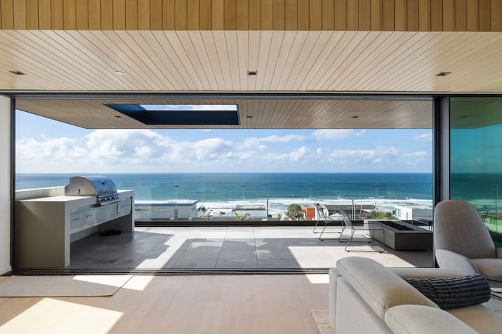 Stunning Luxury Beach House with 180° Views