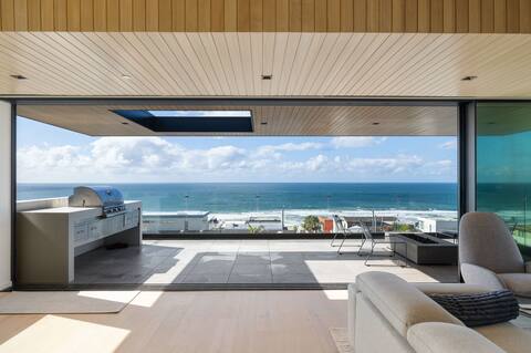 Manhattan Beach Modern House with Incredible View