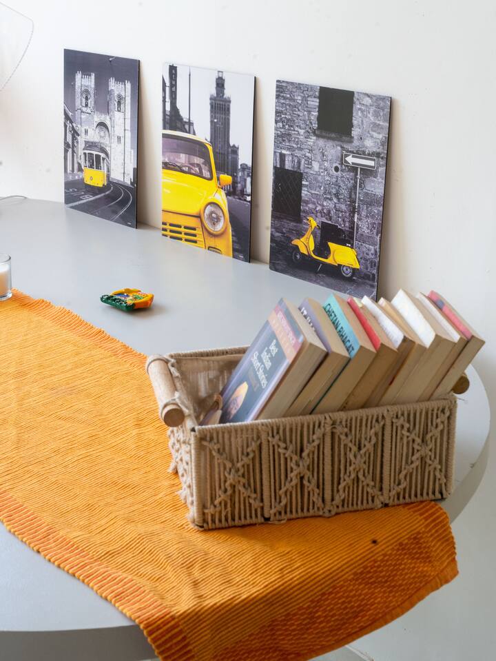 Living room image 8