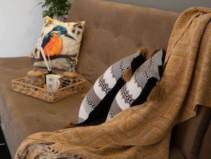 Living room image 7