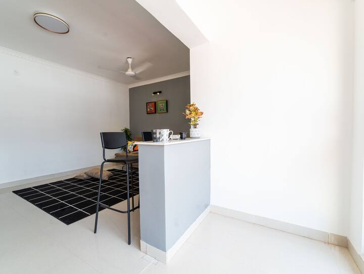 Living room image 4