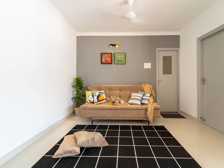 Living room image 5