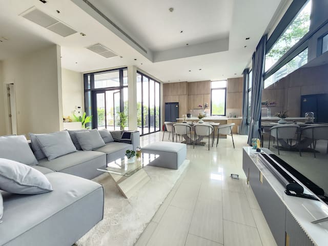 Private Residence in Sukhumvit | near airport link