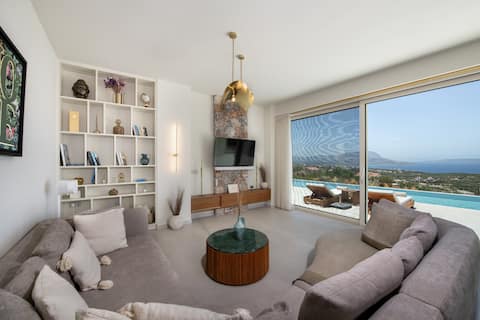 Luxury Villa with Jacuzzi & Breathtaking Sea Views