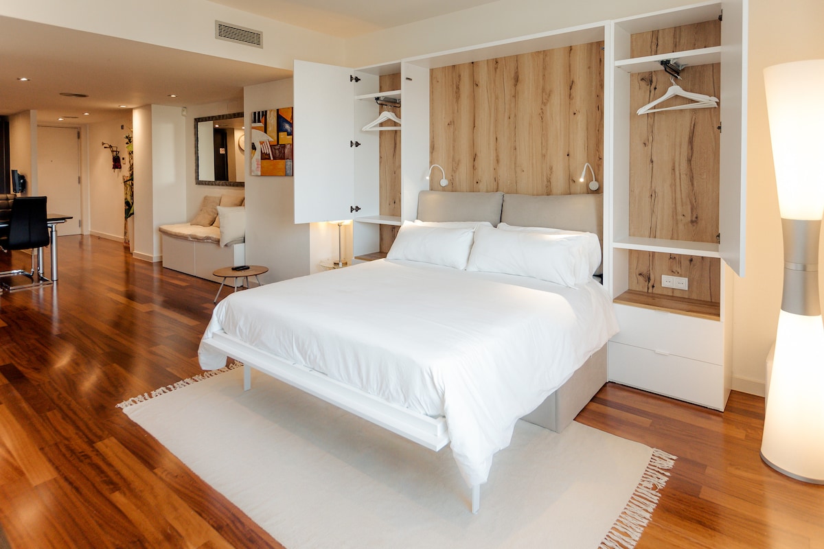 Top Airbnb: Luxurious 7th Floor | Passeig de Gràcia Views in Barcelona