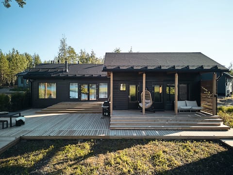 Lillan - Luxury Seaside Villa with Sauna & Jacuzzi