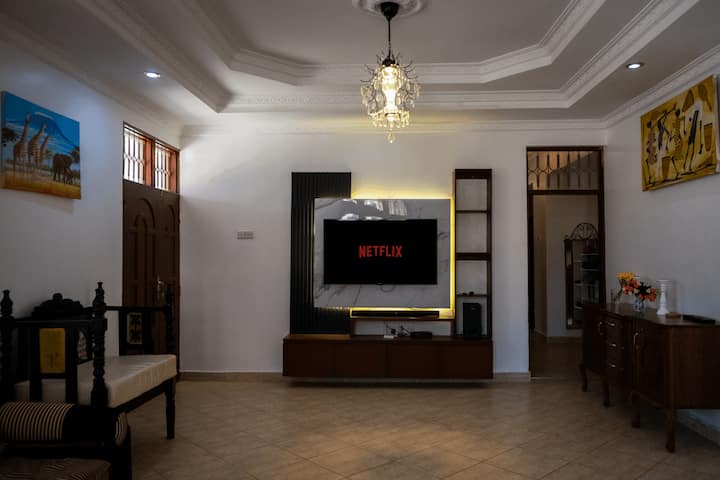Private Villa With Swimming Pool In Mbezi Beach - Dar es Salam