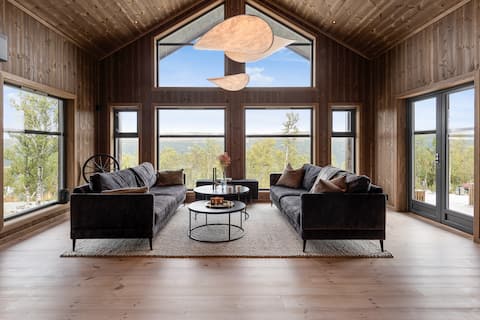 Lovely family cabin with panoramic views, ski-in/ski-out