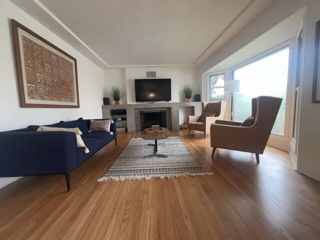 Coastal LA Retreat – Huge & Amazing Floor Plan gallery image 4