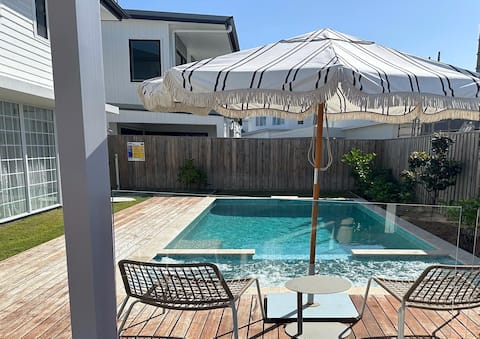 Maison de Plage - Stunning Casuarina Beach House