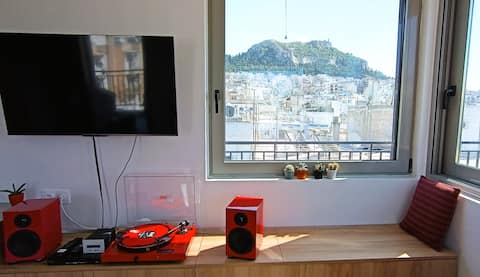 Top Airbnb: Exarchia Unique Rooftop Studio in ΛΟΦΟΣ ΣΤΡΕΦΗ