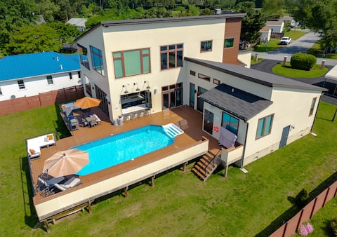 Luxury Waterfront Beach House on the Potomac Rvr