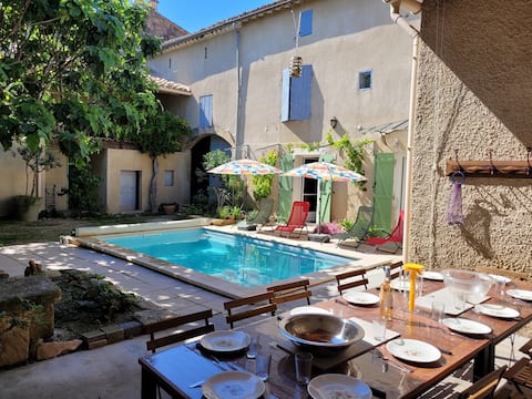 House in Camargue, with unoverlooked pool