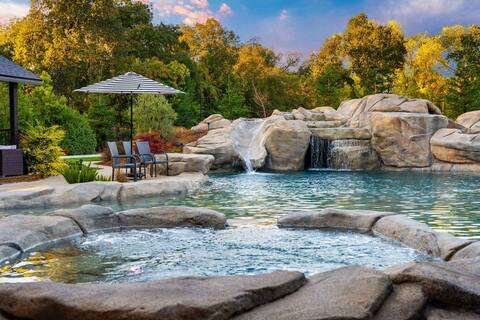 Getaway w/Pool, Hot Tub, Gym, Fire pit & BBQ