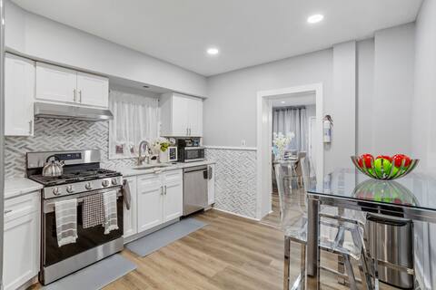 Exquisite Home Near Sesame Place and Six Flags