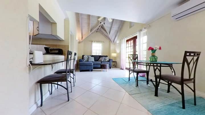 Casa Allanda, 1 Bedroom Condo With Pool - Bridgetown