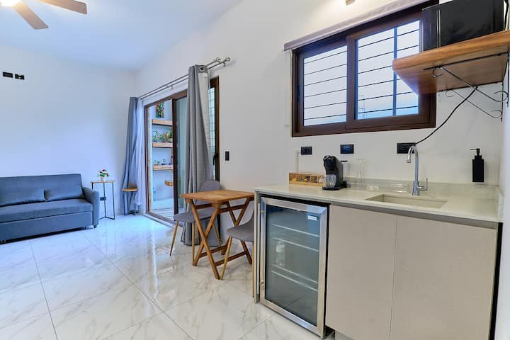#2/family Comfort: A/c, 2 Double Beds And Balcony - San José