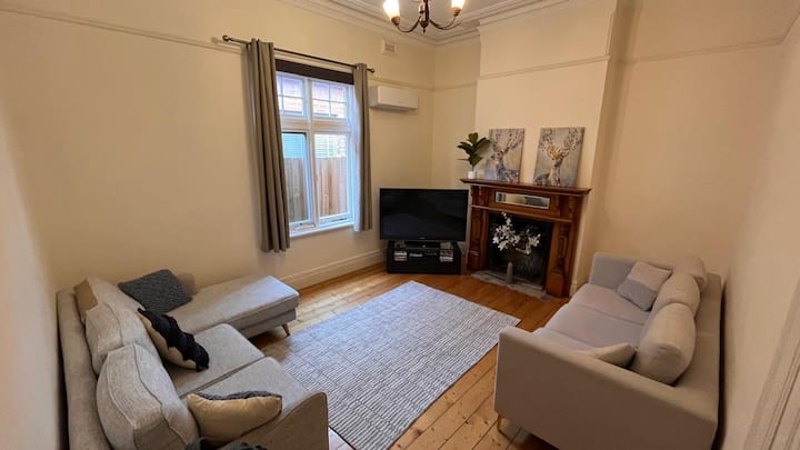 Period Home In The Best Spot In St Kilda - Melbourne