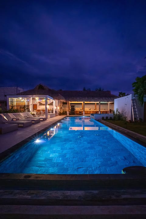 Villa Tawala. Sustainable luxury in central Alona