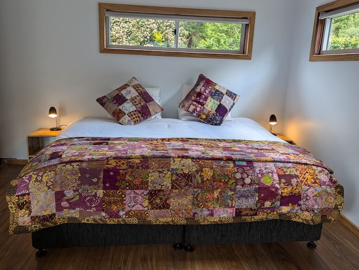 Можете да изберете суперголямо двойно легло. Огромно пространство за разтягане.