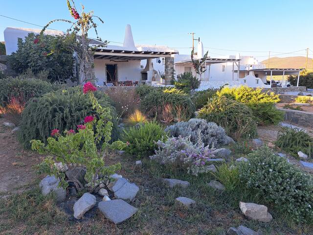 Belle villa d’architecte NAOUSSA PAROS GRECE