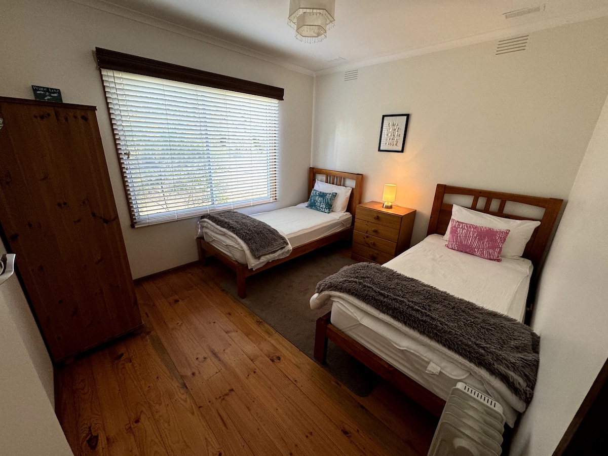 غرفة النوم 2