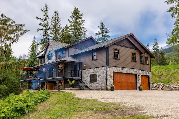 Timber Ridge Ranch chalet, Vernon BC