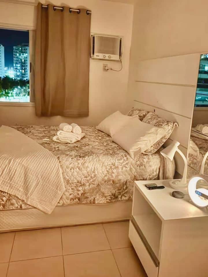 Master Suite with Queen Bed Mattress Botafogo - Super Luxury