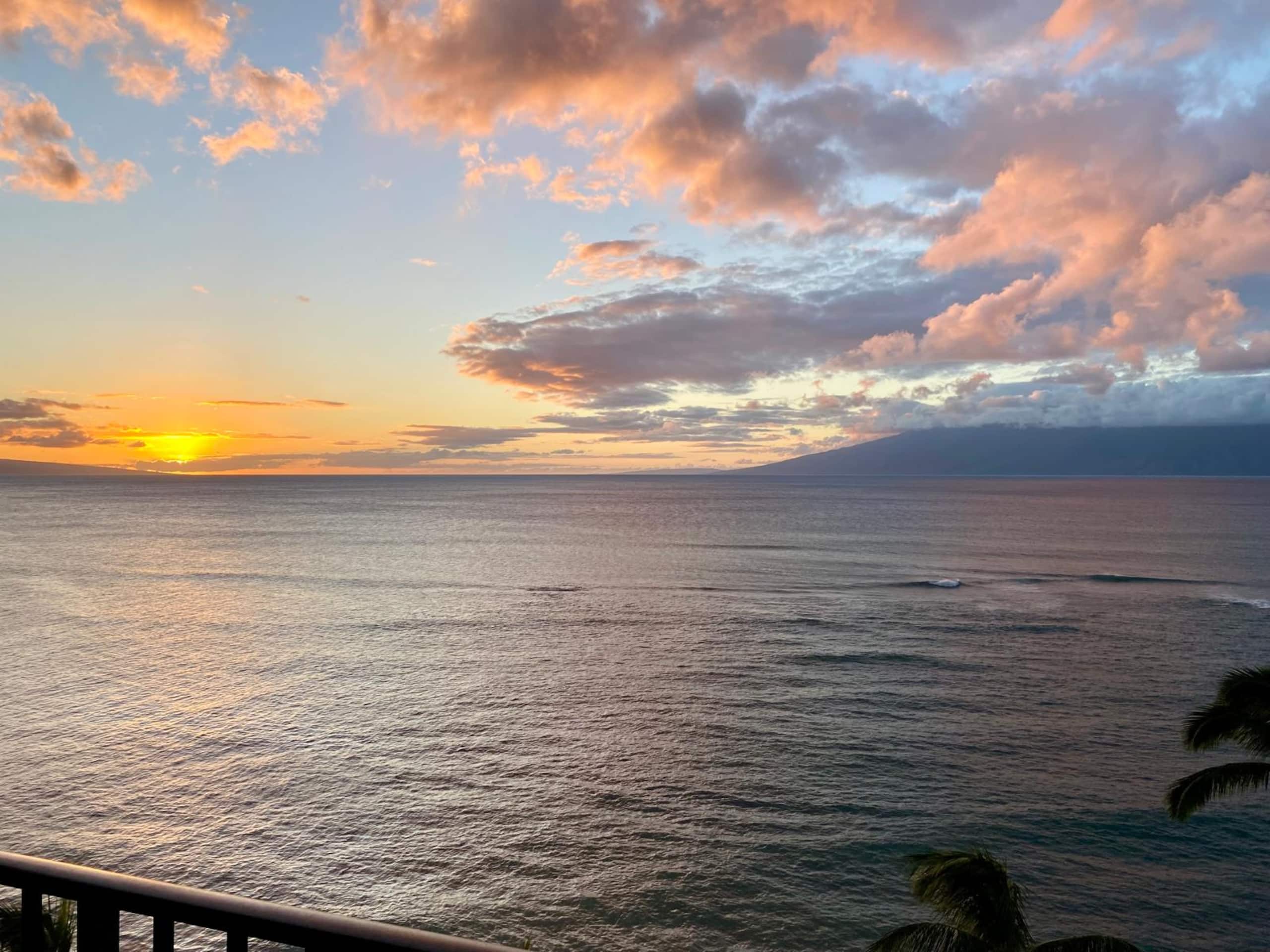 Condo in Lahaina · ★4.94 · Studio · 1 bath - Image 10