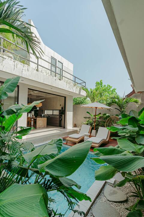 New Modern Luxury Private Honeymoon with Pool
