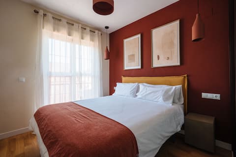 Includes parking in the center of Seville.