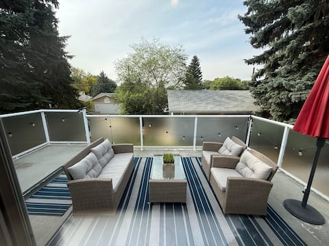 Renovated 8 Bedroom Home - Sleep 14