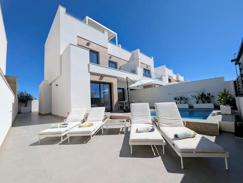 Exclusive New build Villa with Pool and Jacuzzi