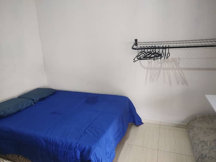 საძინებელი 1