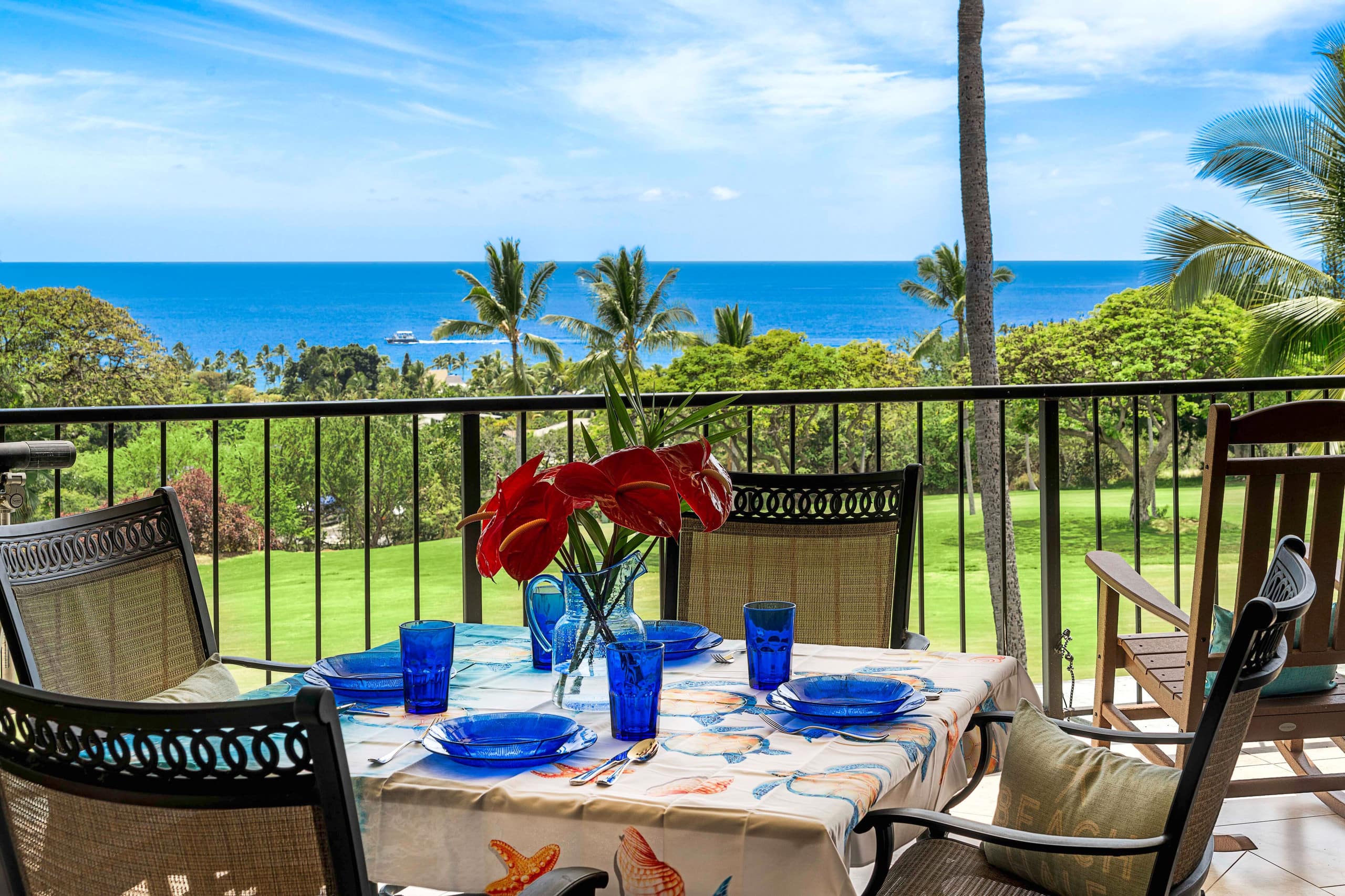 Condo in Kailua-Kona · ★4.97 · 3 bedrooms · 4 beds · 2 baths - Image 1