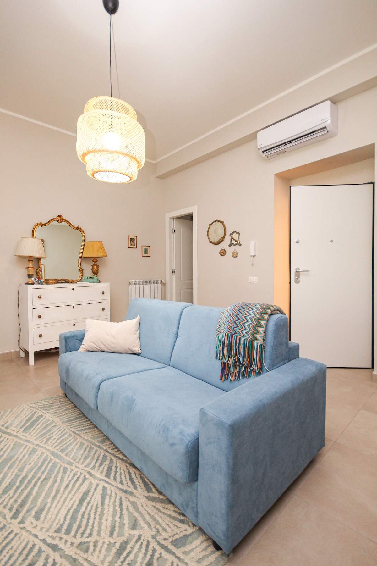 Airbnb performant: Huge duplex with rooftop. Royal Palace adjacent à Caserta