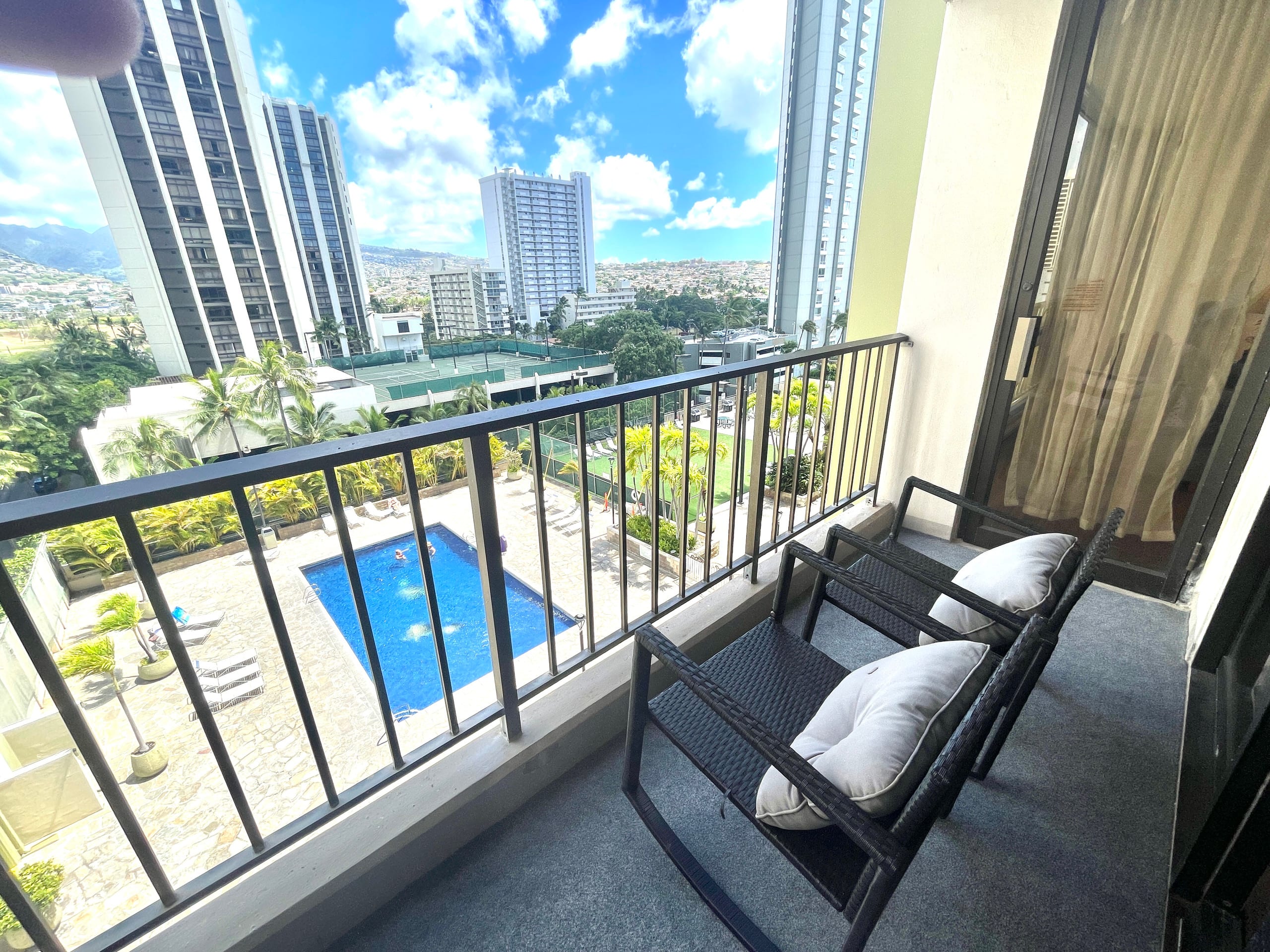 Large 1 bedroom 3 minutes to beach + Free Parking - Image 13