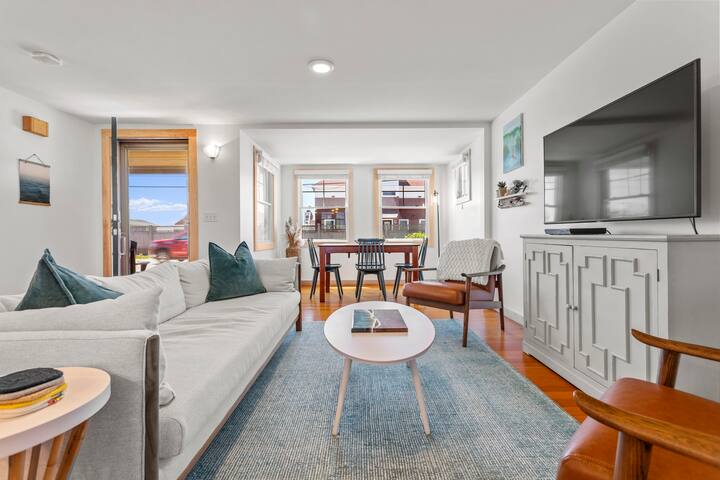 Matunuck Beach Coastal Getaway gallery image 3