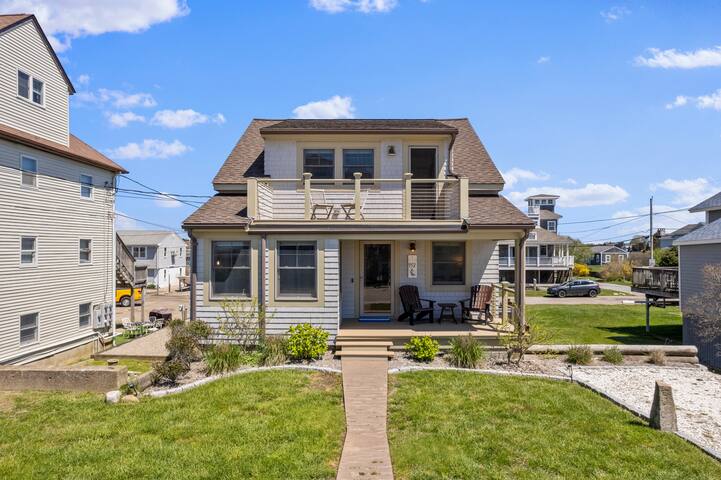 Matunuck Beach Coastal Getaway gallery image 2